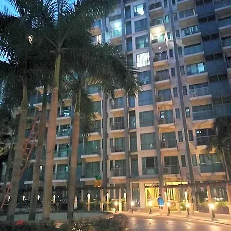 Rqui Condotel Infront Of Naia Terminal 3