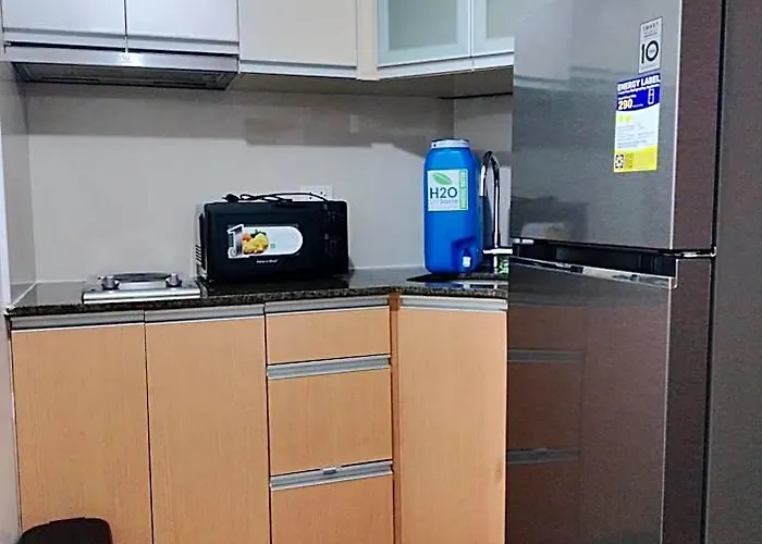 Rqui Condotel Infront Of Naia Terminal 3 3* 마닐라
