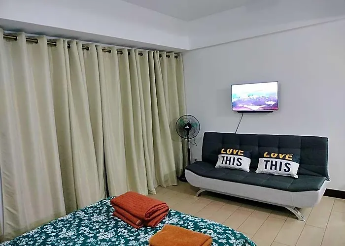Rqui Condotel Infront Of Naia Terminal 3 호텔 마닐라